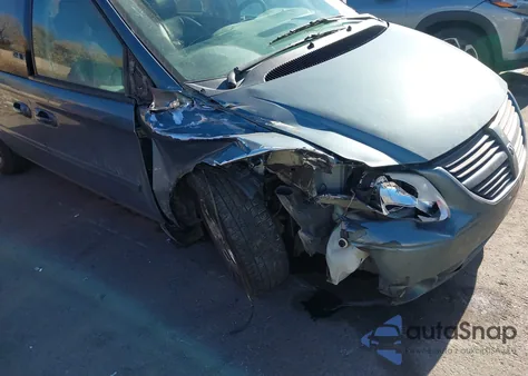 2005 Dodge Grand Caravan Sxt z USA, uszkodzony, nr VIN 2D4GP44L95R299610